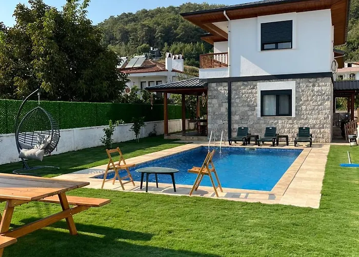 度假居 Luxury With Pool In Akyaka Goekova *