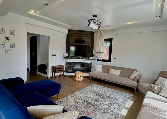 Luxury With Pool In Akyaka Goekova 度假居