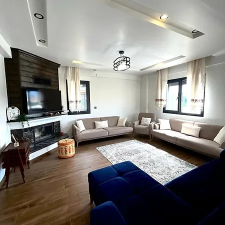 Luxury With Pool In Akyaka Goekova