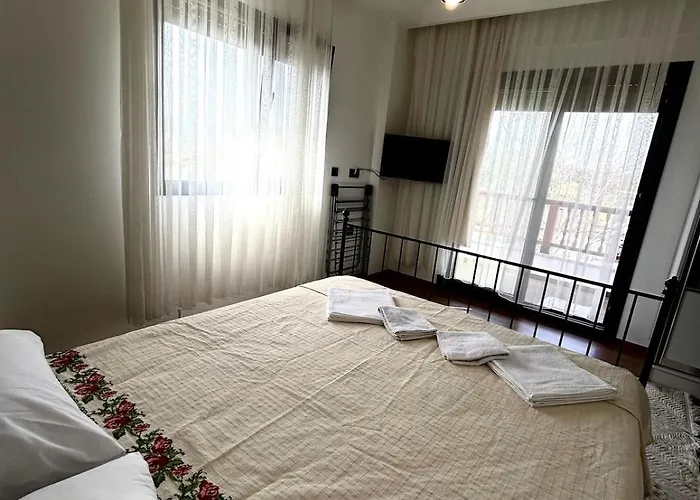 Hébergement de vacances Luxury With Pool In Akyaka Goekova Ula