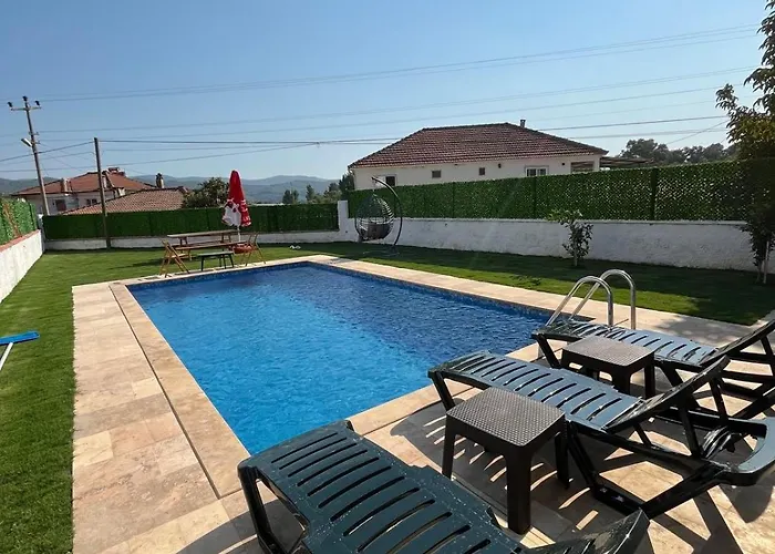 Luxury With Pool In Akyaka Goekova *